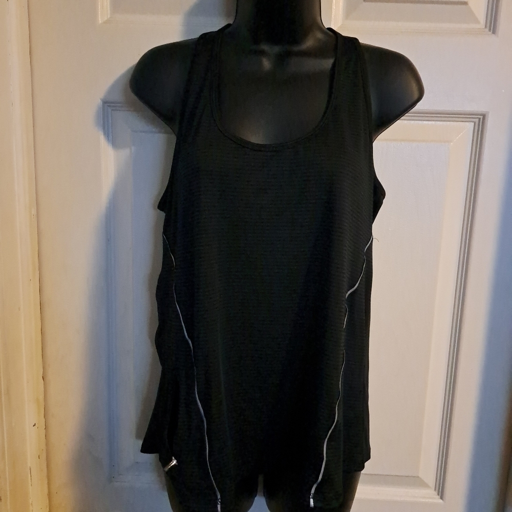 90 degree size large work out top